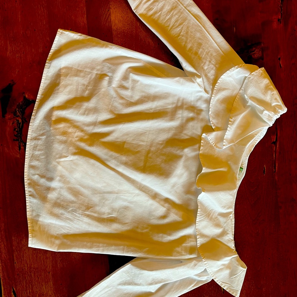 GAP off shoulder white shirt with ruffle collar